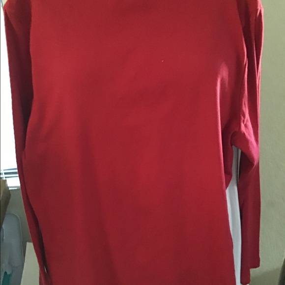 Red pullover - Picture 3 of 5